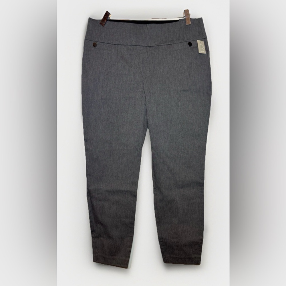 NWT Women’s size medium Gray Ankle work dress Pants mid rise cropped Maurice’s